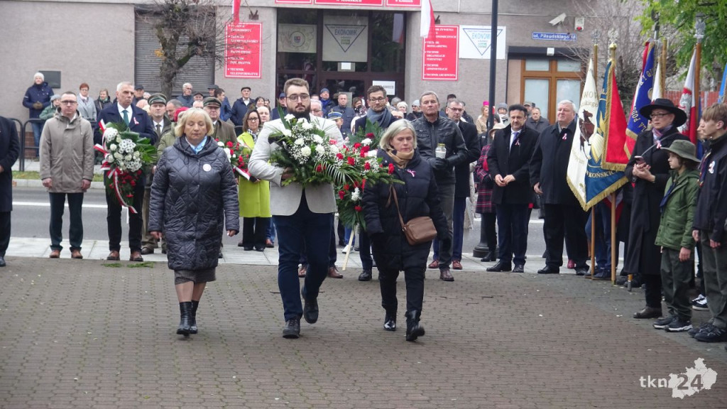 Radośnie zjednoczeni pod Biało-Czerwoną. Główne miejskie obchody w Końskich [wideo, zdjęcia]