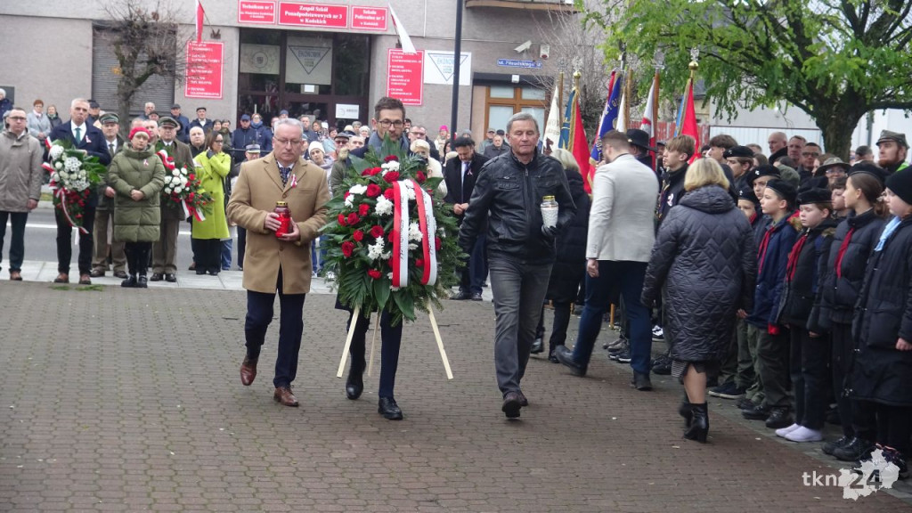 Radośnie zjednoczeni pod Biało-Czerwoną. Główne miejskie obchody w Końskich [wideo, zdjęcia]