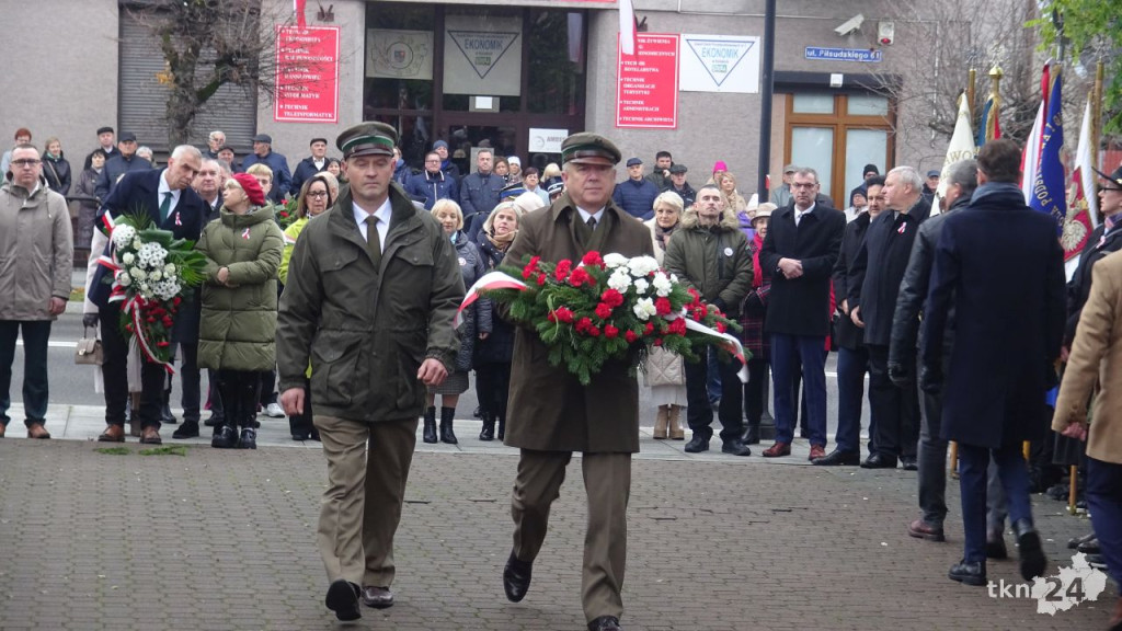 Radośnie zjednoczeni pod Biało-Czerwoną. Główne miejskie obchody w Końskich [wideo, zdjęcia]