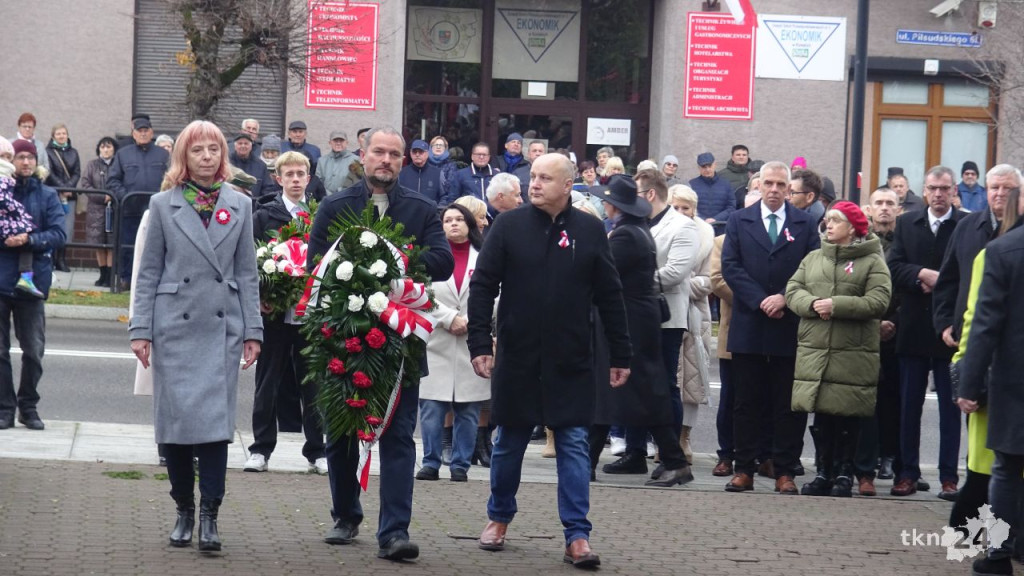 Radośnie zjednoczeni pod Biało-Czerwoną. Główne miejskie obchody w Końskich [wideo, zdjęcia]
