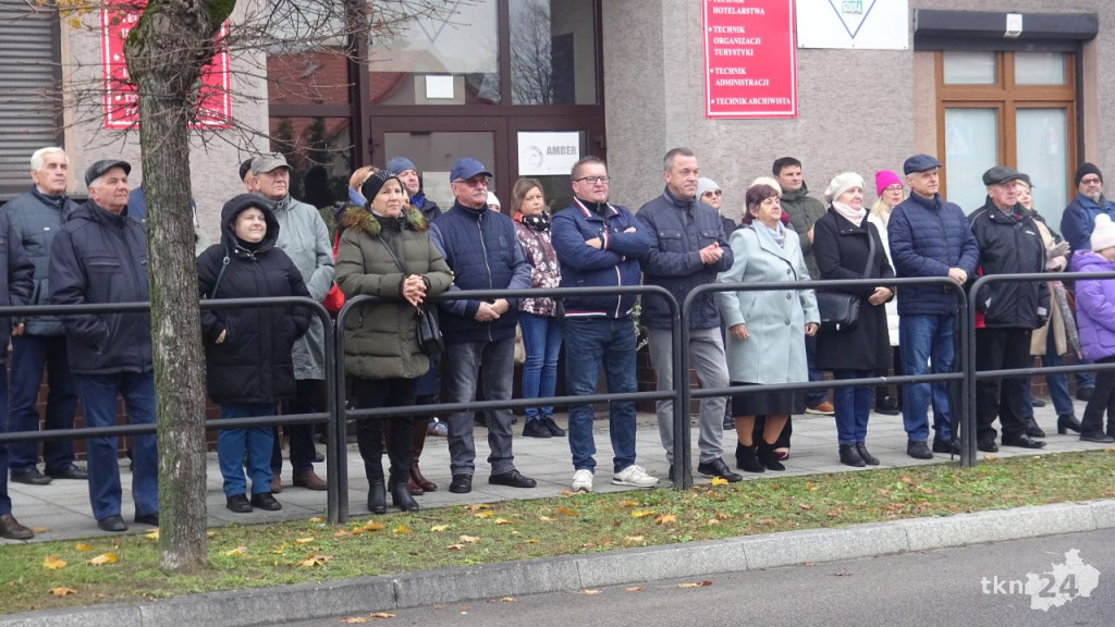 Radośnie zjednoczeni pod Biało-Czerwoną. Główne miejskie obchody w Końskich [wideo, zdjęcia]