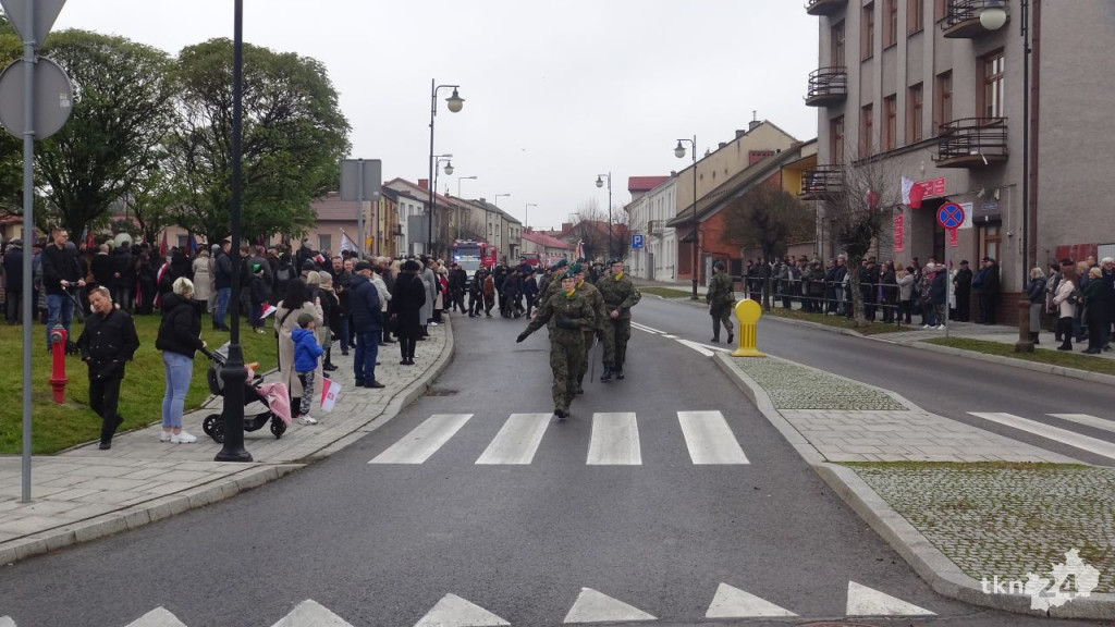 Radośnie zjednoczeni pod Biało-Czerwoną. Główne miejskie obchody w Końskich [wideo, zdjęcia]