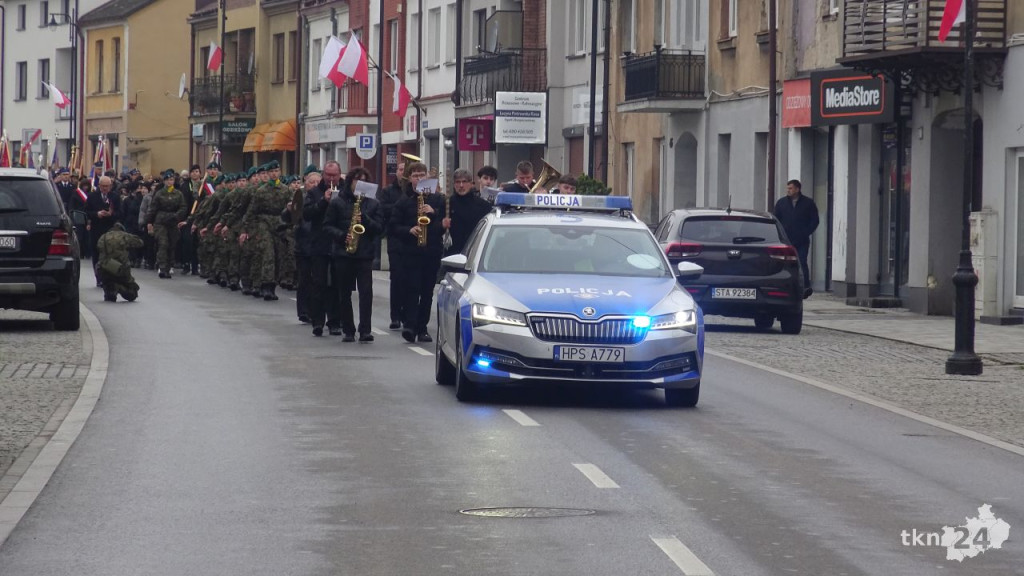 Radośnie zjednoczeni pod Biało-Czerwoną. Główne miejskie obchody w Końskich [wideo, zdjęcia]