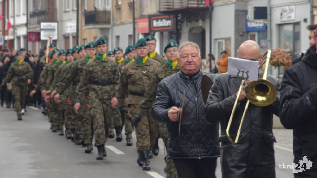 Radośnie zjednoczeni pod Biało-Czerwoną. Główne miejskie obchody w Końskich [wideo, zdjęcia]