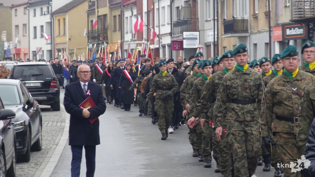 Radośnie zjednoczeni pod Biało-Czerwoną. Główne miejskie obchody w Końskich [wideo, zdjęcia]