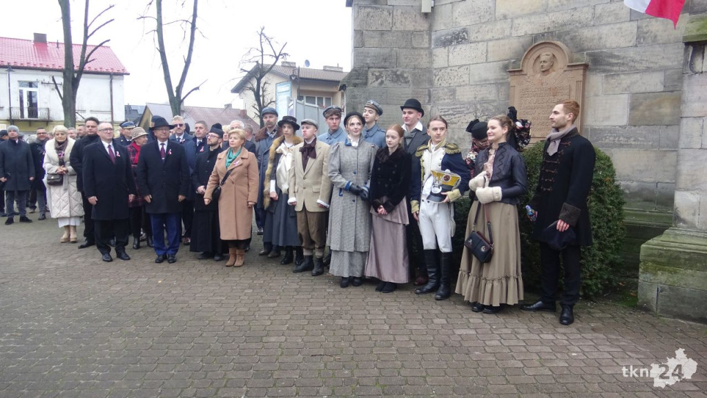 Radośnie zjednoczeni pod Biało-Czerwoną. Główne miejskie obchody w Końskich [wideo, zdjęcia]