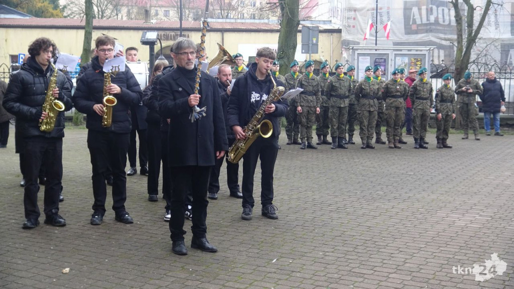 Radośnie zjednoczeni pod Biało-Czerwoną. Główne miejskie obchody w Końskich [wideo, zdjęcia]