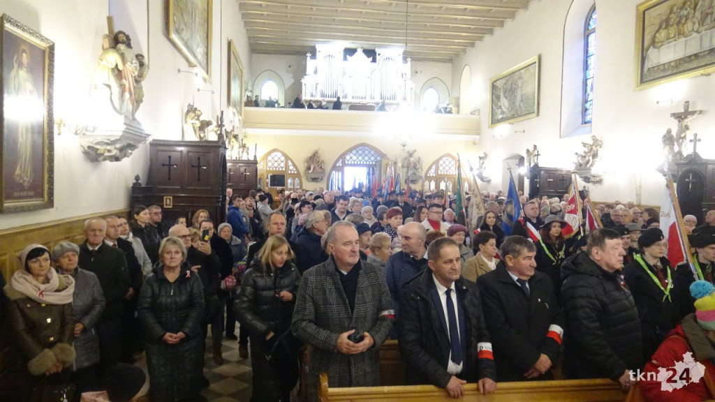 Radośnie zjednoczeni pod Biało-Czerwoną. Główne miejskie obchody w Końskich [wideo, zdjęcia]