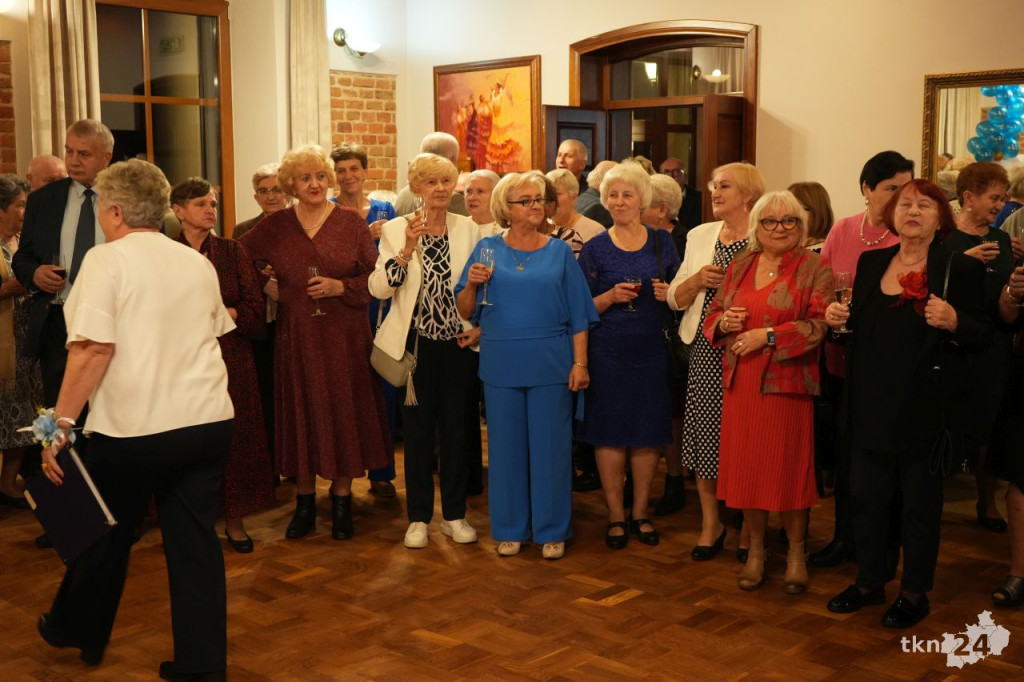 Uroczysty i radosny Dzień Seniora w gminie Gowarczów [wideo, zdjęcia]