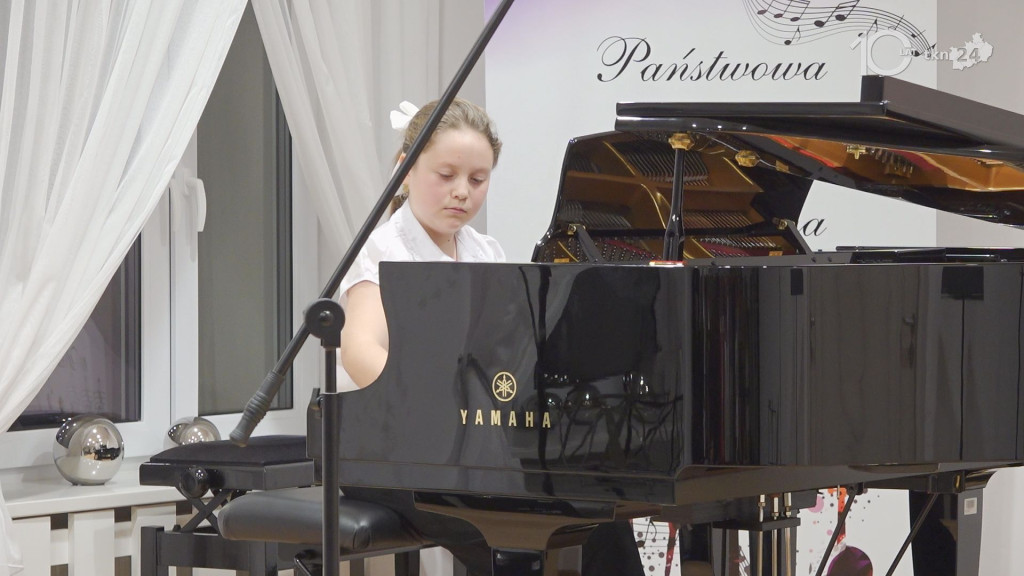 Szkoła Muzyczna dla Niepodległej. Posłuchajcie koncertu w całości [wideo, zdjęcia]