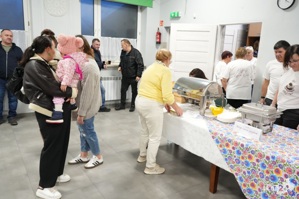 II Festiwal Pierogów w Koziej Woli. Tysiące sztuk rozeszło się w godzinę [wideo, zdjęcia]