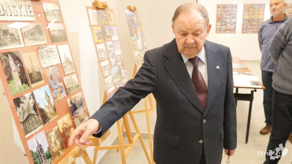 90 lat koneckiego PTTK-u. Na początek wystawa kartek pocztowych prezentujących Konecczyznę [wideo, zdjęcia]