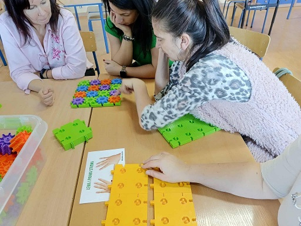 Nauczyciele edukacji wczesnoszkolnej ze Stadnickiej Woli przeszli innowacyjne szkolenie