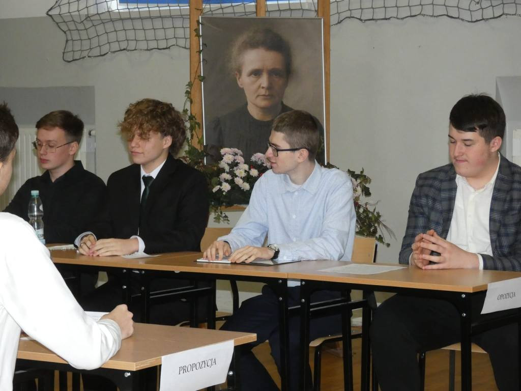 Święto Patronki w II LO. Mnóstwo działań i rozdanie stypendiów Św. Mikołaja [zdjęcia]