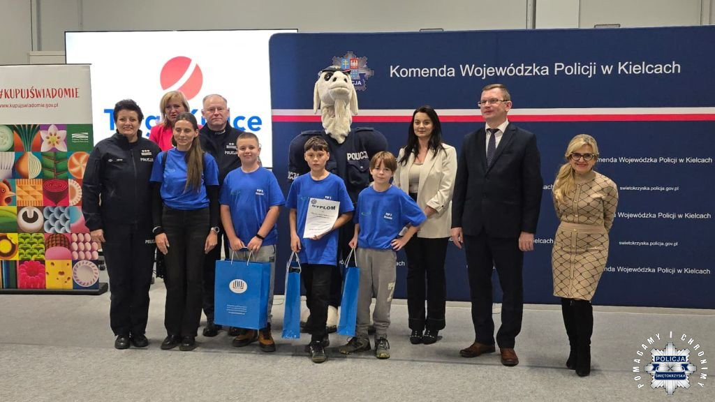 Podwójny sukces szkoły ze Stąporkowa w finale konkursu `Bezpieczeństwo na Piątkę` [zdjęcia]
