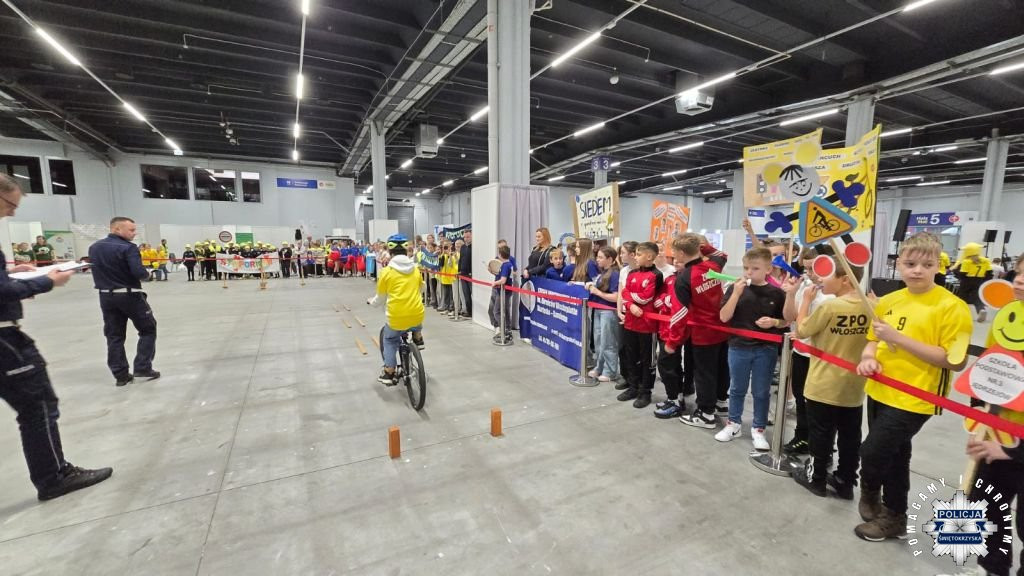 Podwójny sukces szkoły ze Stąporkowa w finale konkursu `Bezpieczeństwo na Piątkę` [zdjęcia]