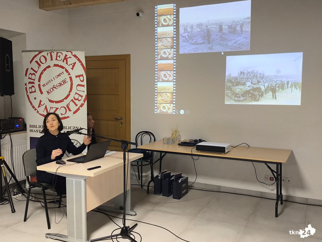 Ziemia Króla. O Cmentarzysku z XI wieku w Końskich. Dzień pierwszy z przekazaniem artefaktu [wideo, zdjęcia]