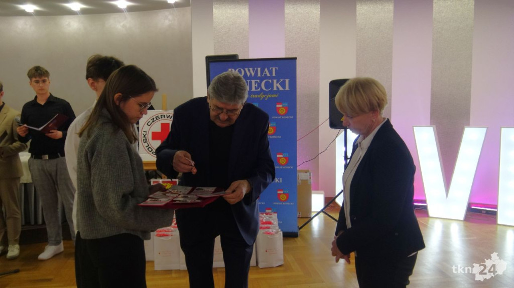 Konecki oddział PCK odznaczył zasłużonych krwiodawców [wideo, zdjęcia]