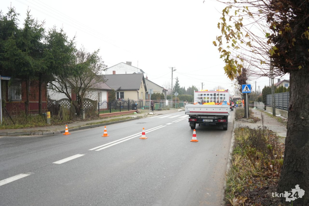 Wypadek ciężarówki i śmieciarki w Końskich. Są utrudnienia drogowe [wideo, zdjęcia]