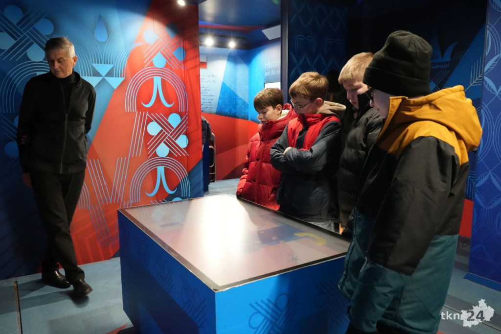 Interaktywna lekcja historii z hologramami w Smykowie [wideo, zdjęcia]