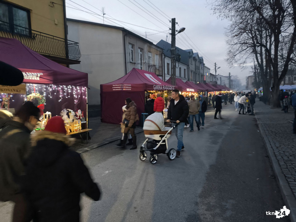 Magiczny Jarmark Bożonarodzeniowy w Radoszycach już za nami  [wideo, zdjęcia]