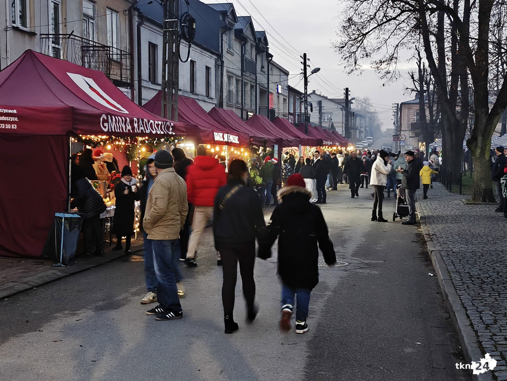 Magiczny Jarmark Bożonarodzeniowy w Radoszycach już za nami  [wideo, zdjęcia]
