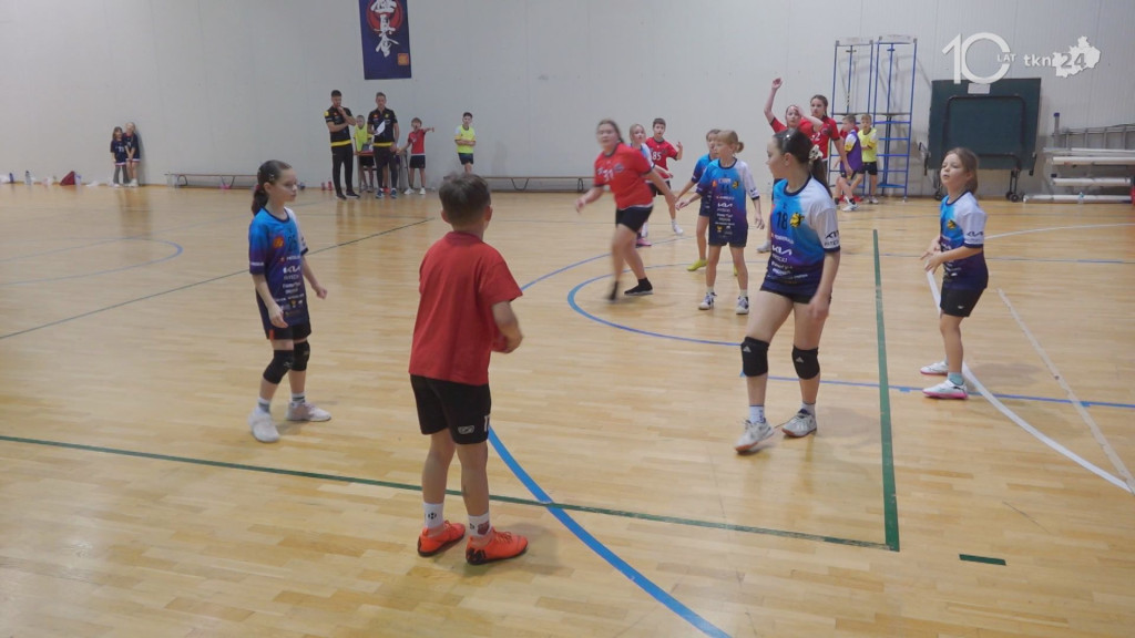 Mikołajki z KSSPR-em i gwiazdami piłki ręcznej! [wideo, zdjęcia]