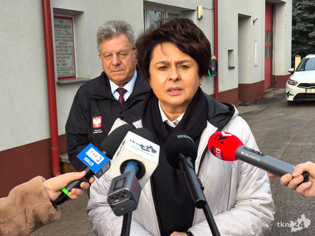 Zespół Ratownictwa Medycznego w Rudzie Malenieckiej. Wojewoda mówi o szczegółach [wideo, zdjęcia]