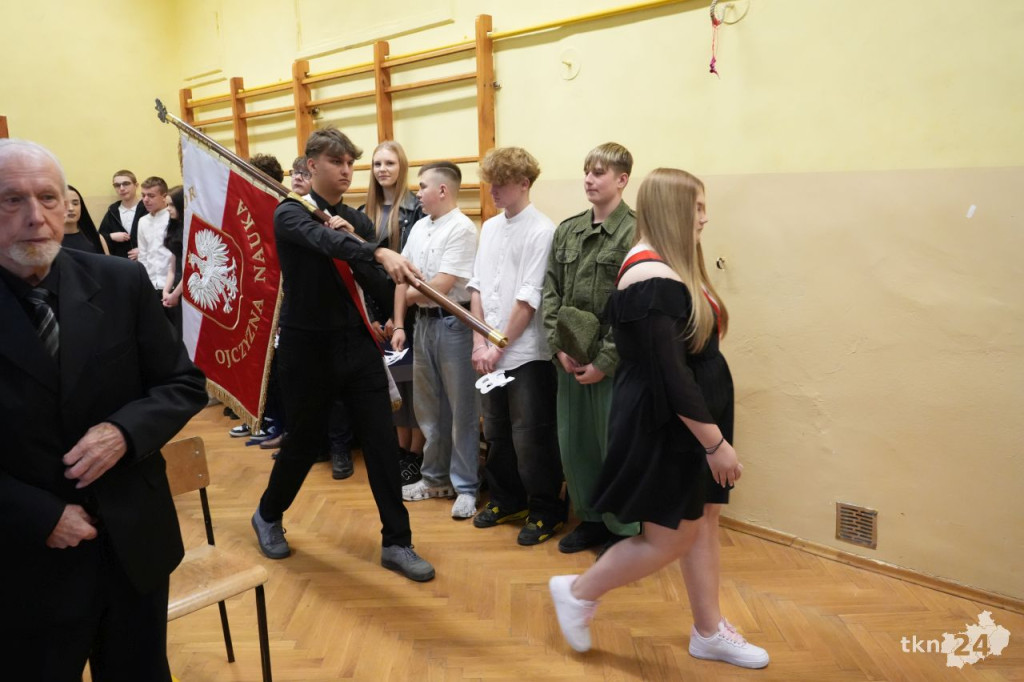 W ZSP nr 2 w Końskich upamiętnili patrona szkoły Antoniego Piwowarczyka [wideo, zdjęcia]