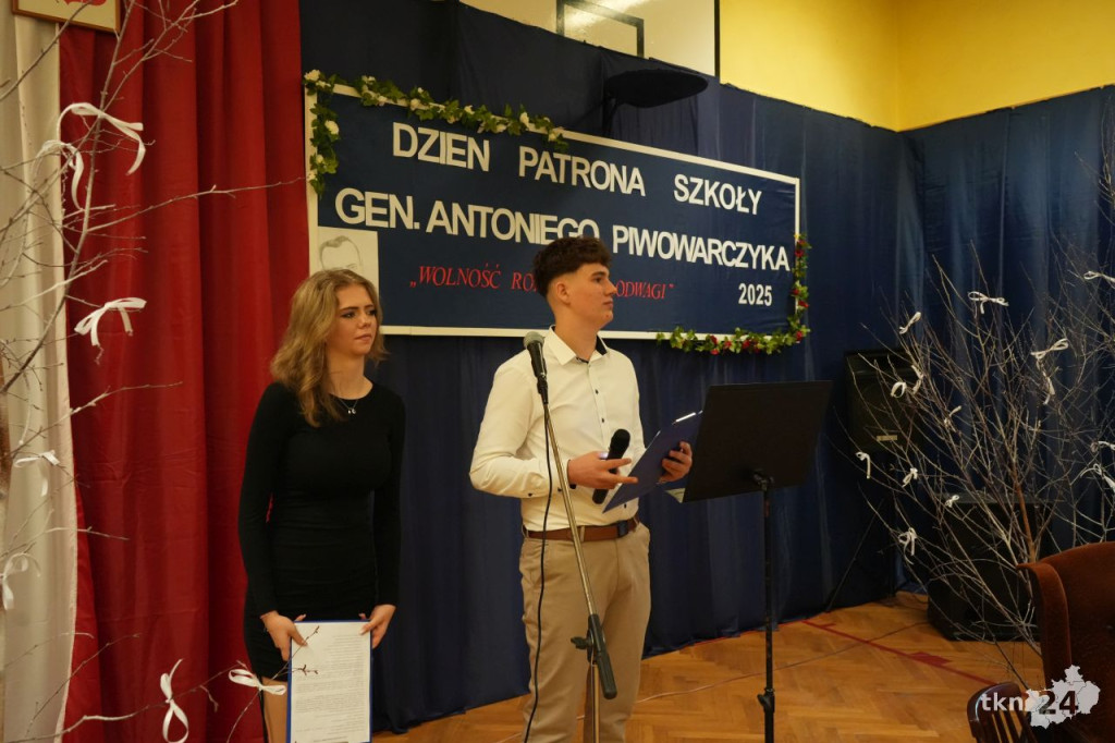 W ZSP nr 2 w Końskich upamiętnili patrona szkoły Antoniego Piwowarczyka [wideo, zdjęcia]