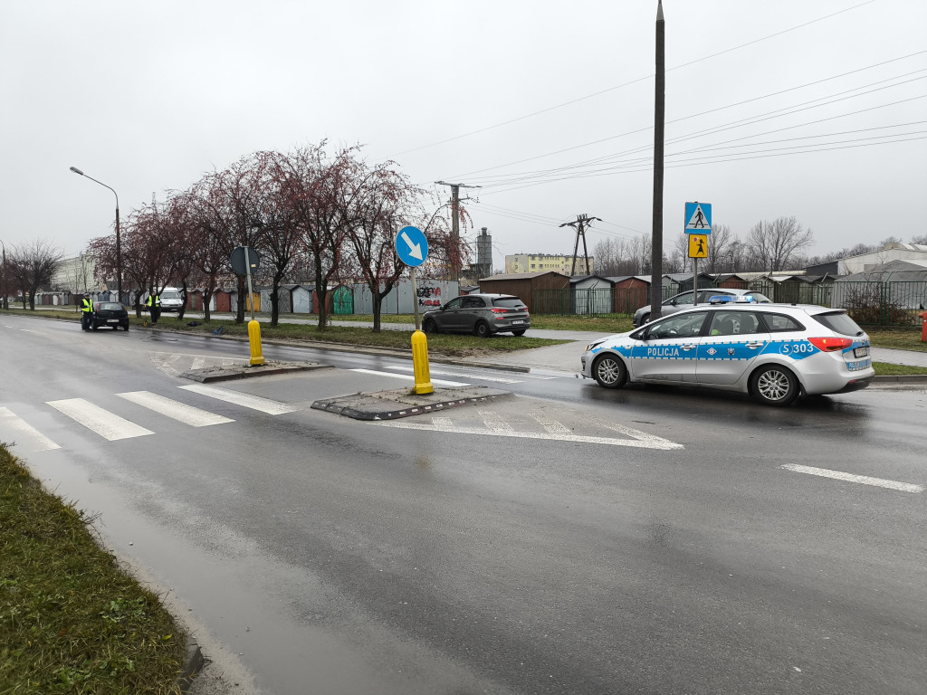 Końskie: Kobieta potrącona na pasach. Trafiła do szpitala