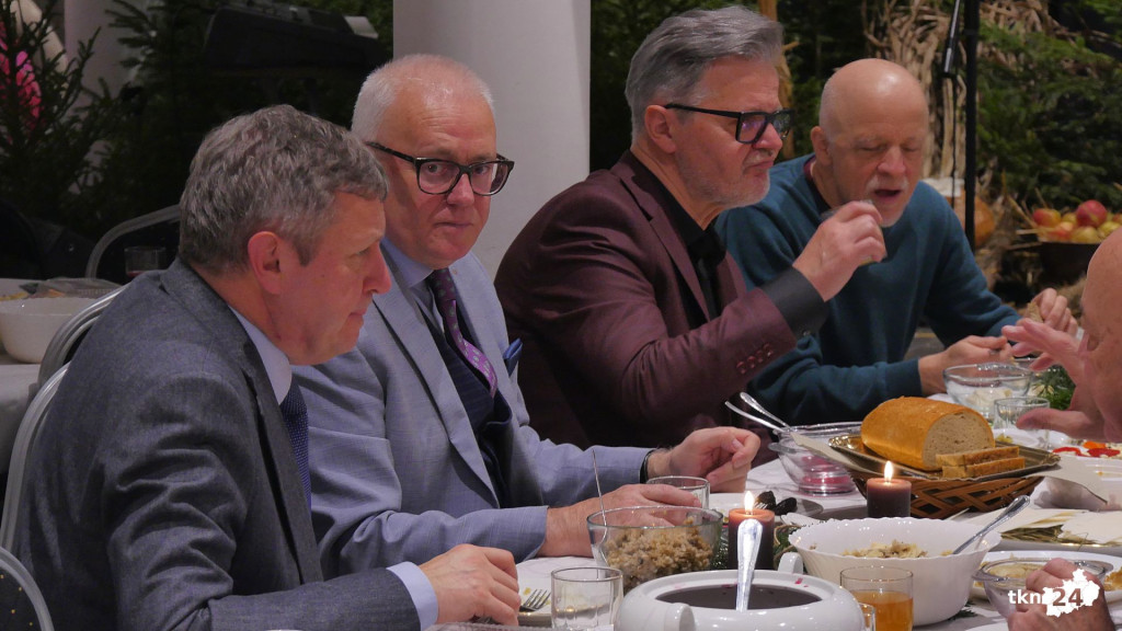 Końskie: Gospodynie wiejskie spotkały się na wspólnej wigilii. Obszerna relacja wideo