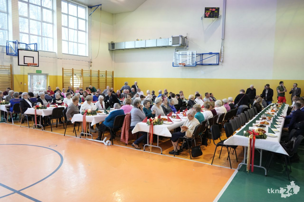 W gminie Smyków pamiętali o zapomnianych. Wigilia dla samotnych w Królewcu [wideo, zdjęcia]