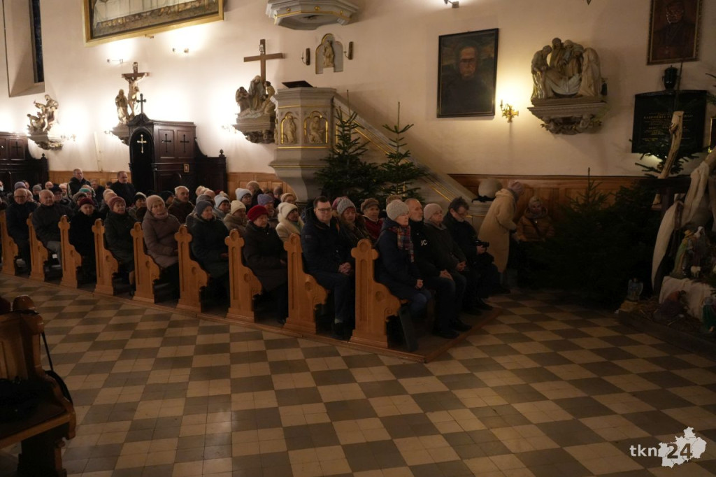 Relikwie św. Jana Pawła II zostały wprowadzone do kolegiaty św. Mikołaja w Końskich [wideo, zdjęcia]
