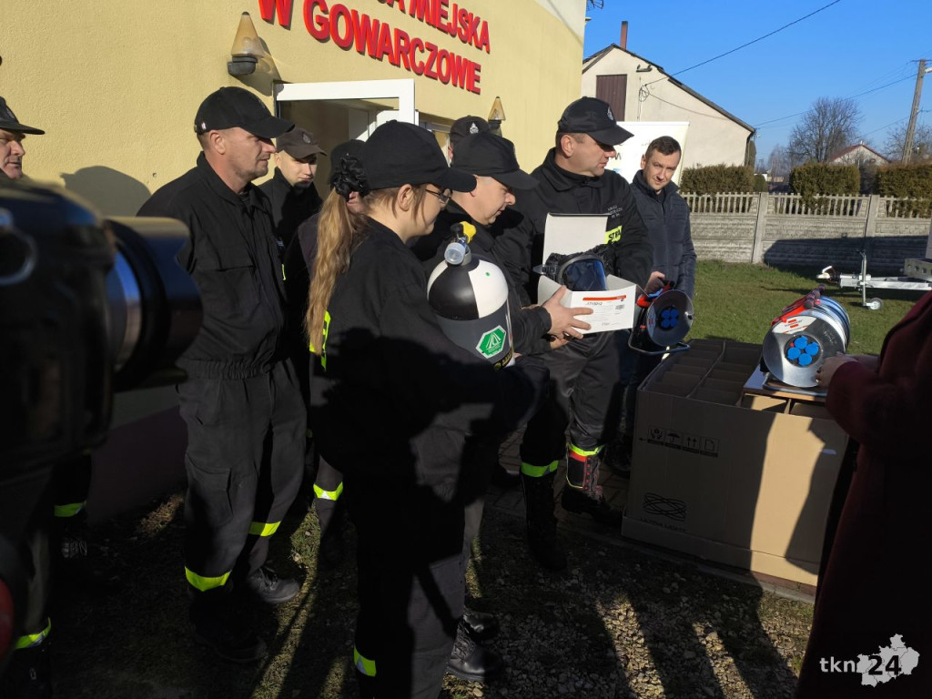 Sprzęt dla Gowarczowa z Programu Ochrony Ludności i Obrony Cywilnej [wideo, zdjęcia]