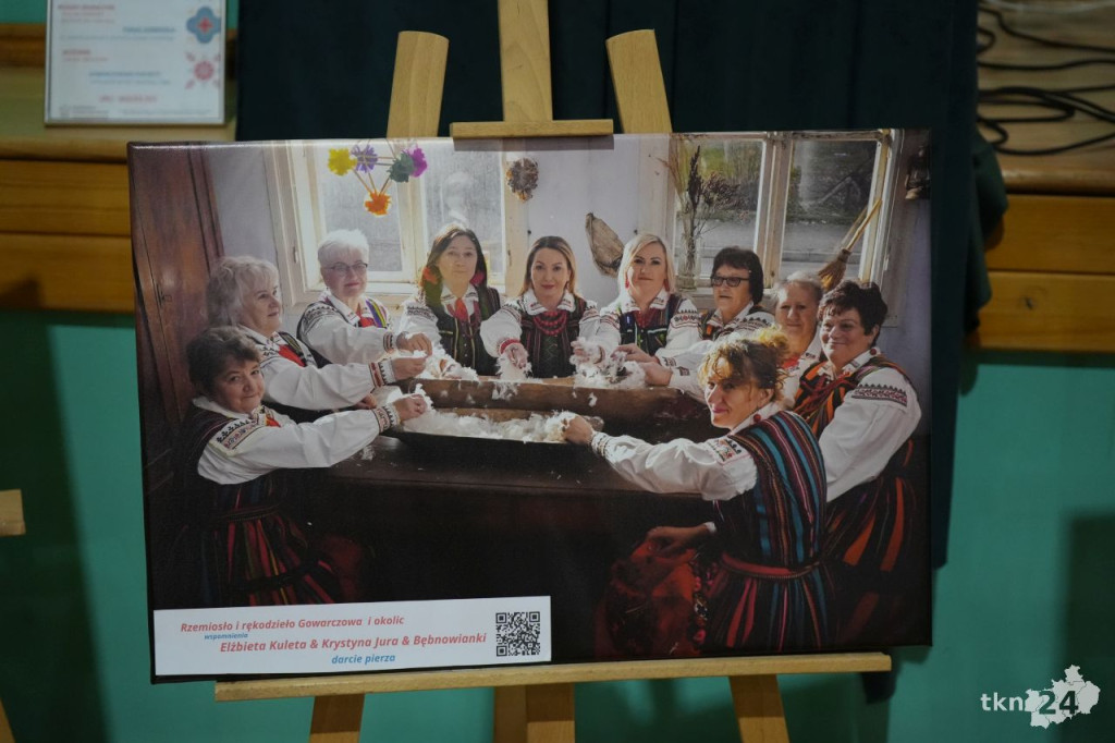 II Jarmark Bożonarodzeniowy w Gowarczowie z występami, wystawą i dobrym jedzeniem [wideo, zdjęcia]