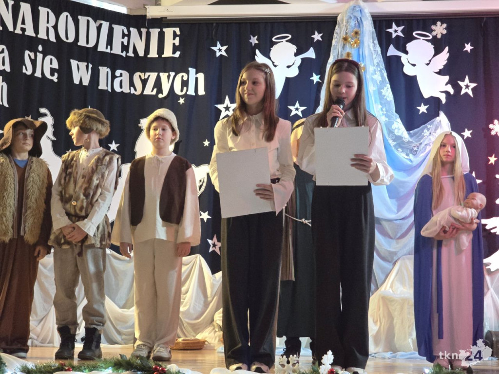 Uczniowie ZPO w Stadnickiej Woli wystawili jasełka [wideo, zdjęcia]