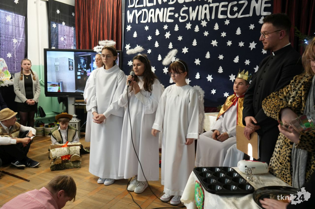 Jasełka w formie programu śniadaniowego. SOSW w Baryczy w klimacie świątecznym [wideo, zdjęcia]