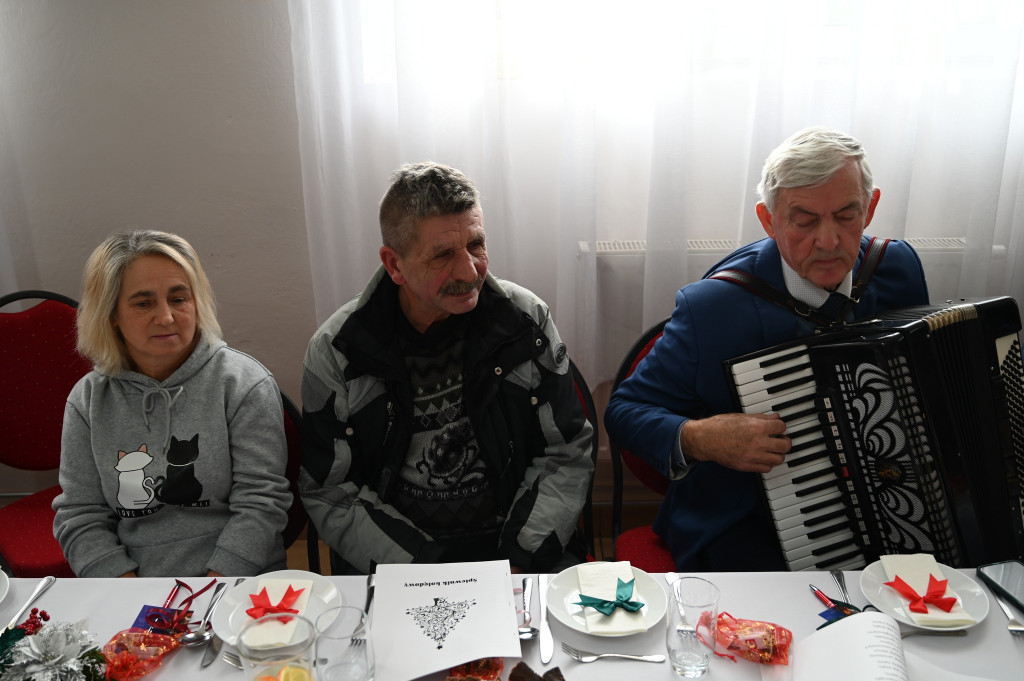 Świąteczne spotkanie w Klubie Seniora w Pilczycy [zdjęcia]