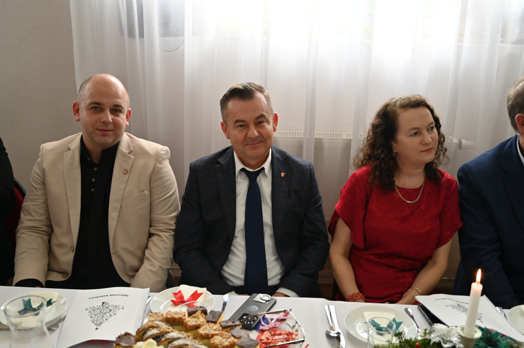 Świąteczne spotkanie w Klubie Seniora w Pilczycy [zdjęcia]