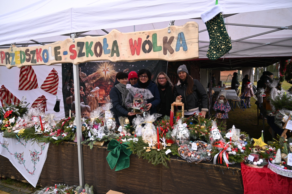 Magia świąt w Słupi Koneckiej. To był piękny kiermasz [zdjęcia]