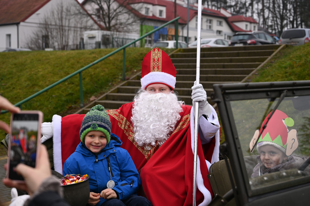 Magia świąt w Słupi Koneckiej. To był piękny kiermasz [zdjęcia]