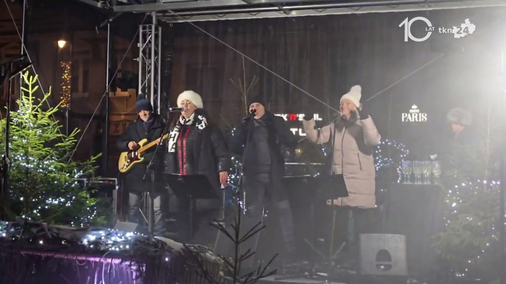 Powitaliśmy nowy rok. Zobaczcie jak bawiono się w Końskich [wideo]
