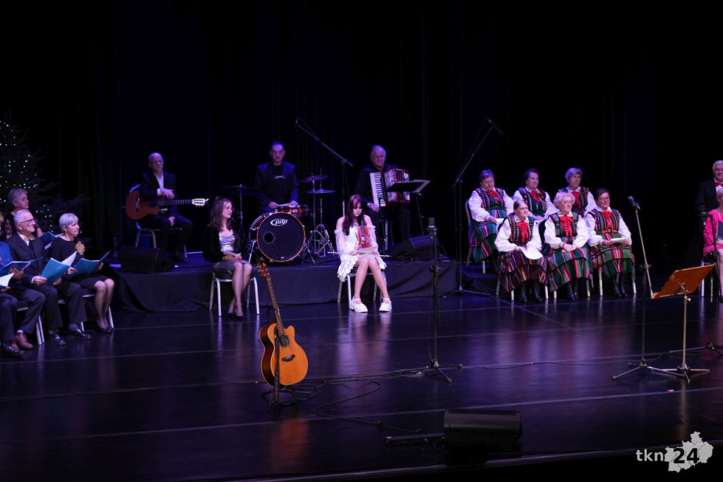 Noworoczny koncert kolęd i pastorałek w Koneckim Centrum Kultury [wideo, zdjęcia]