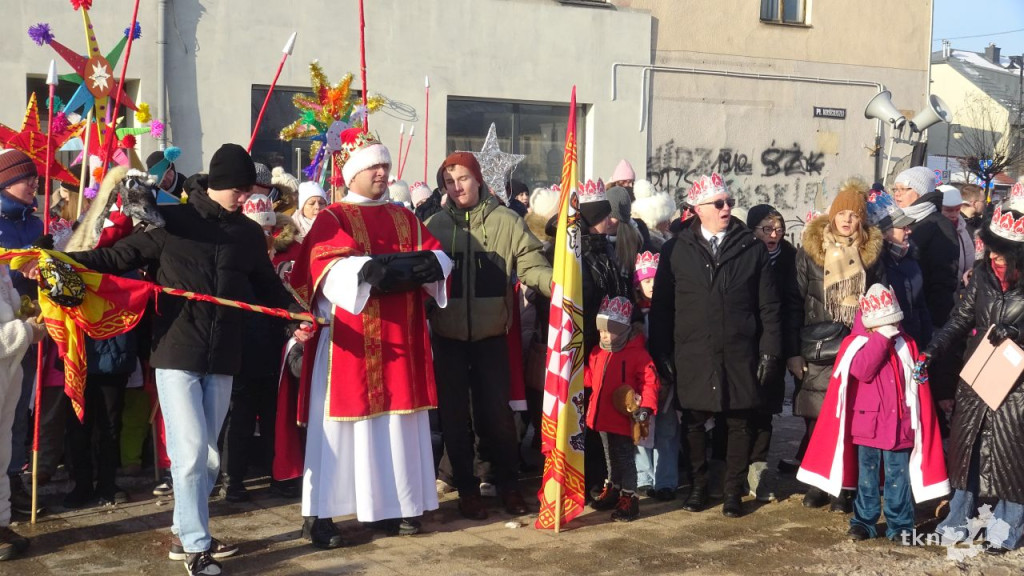 Królowie pokłonili się dzieciątku Jezus. X Orszak w Końskich [wideo, zdjęcia]