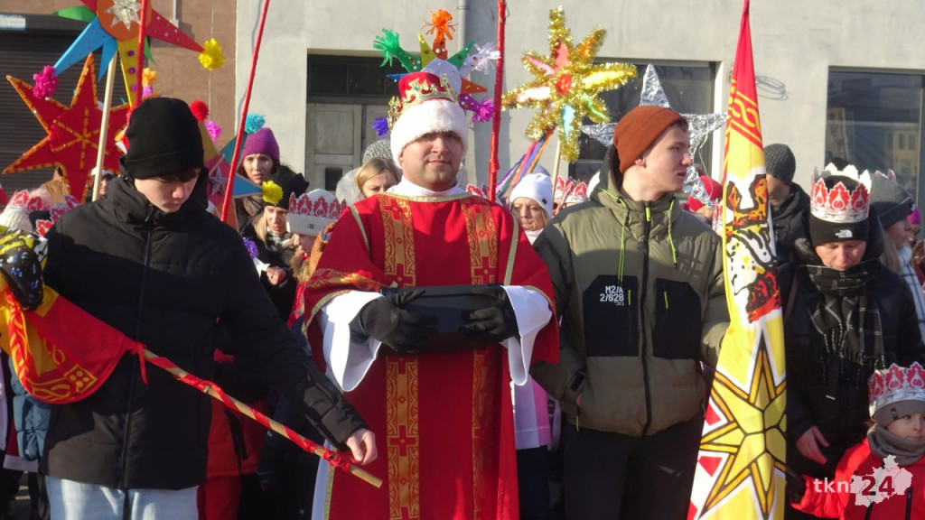 Królowie pokłonili się dzieciątku Jezus. X Orszak w Końskich [wideo, zdjęcia]