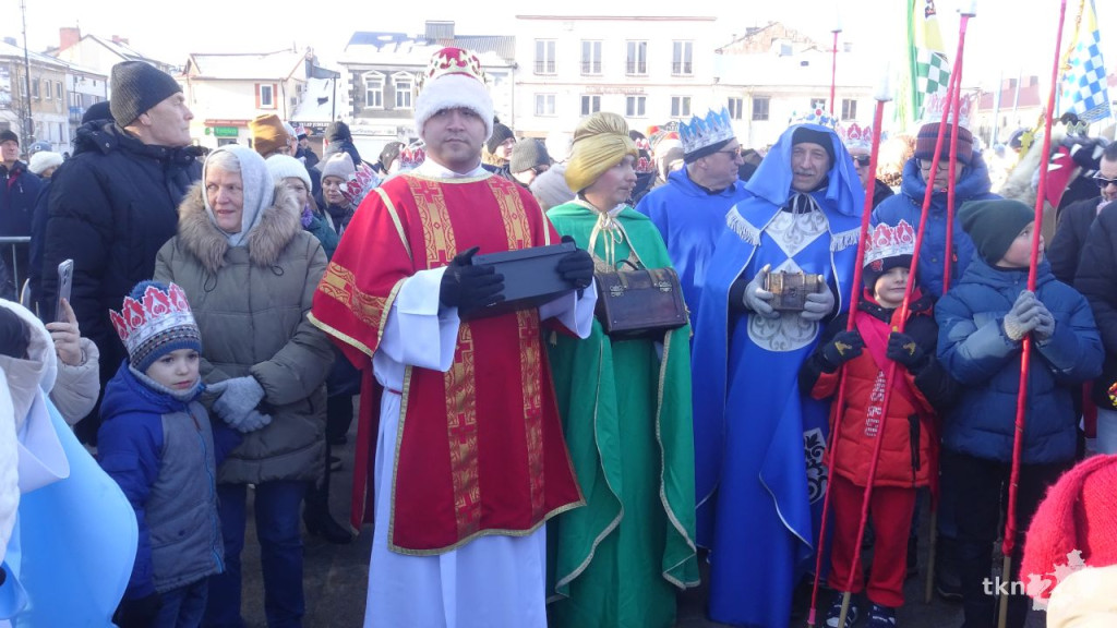 Królowie pokłonili się dzieciątku Jezus. X Orszak w Końskich [wideo, zdjęcia]