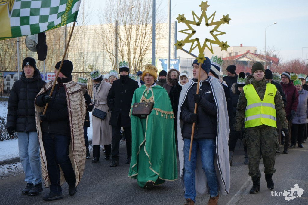 Królowie pokłonili się dzieciątku Jezus. X Orszak w Końskich [wideo, zdjęcia]
