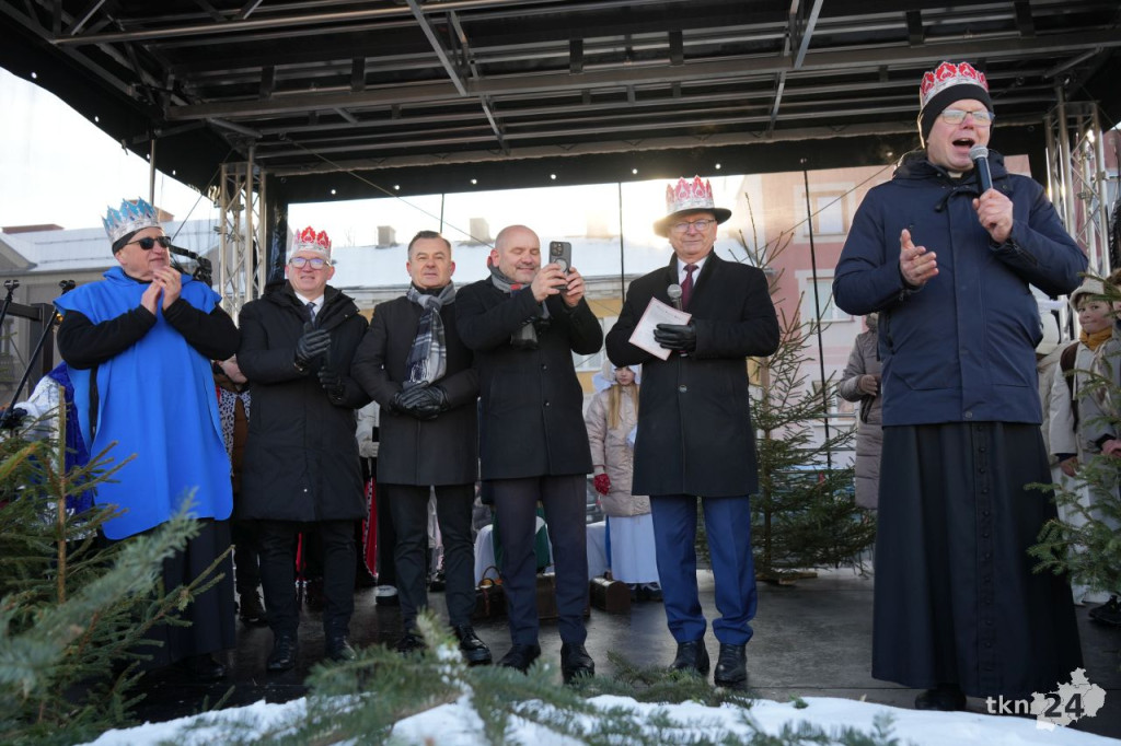 Królowie pokłonili się dzieciątku Jezus. X Orszak w Końskich [wideo, zdjęcia]