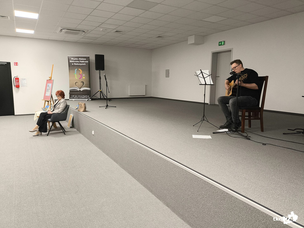 Lokalna poetka na start Domu Kultury. Spotkanie autorskie z Barbarą Ogonowską [wideo, zdjęcia]